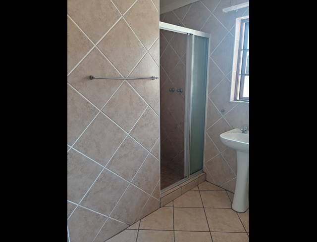 1 BEDROOM FLAT TO LET IN SECUNDA RURAL